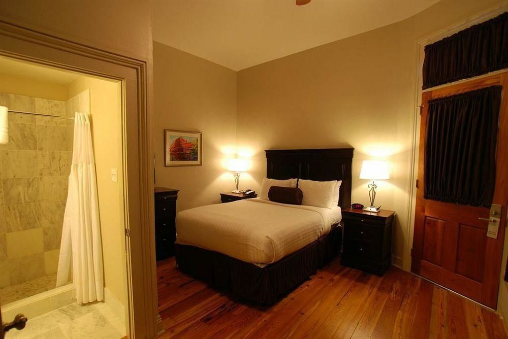 Inn On St. Peter, A French Quarter Guest Houses Property New Orleans Esterno foto